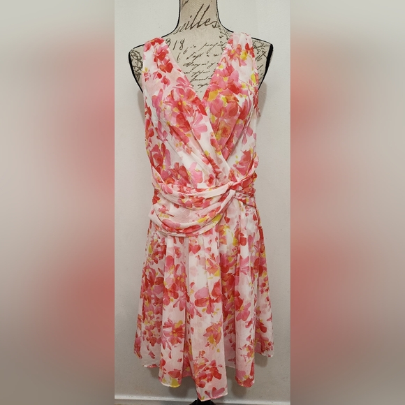 NWT Ann Taylor Pink Floral V-Neck Sleeveless Sundress. Size 12. Corpcore. - Picture 1 of 6